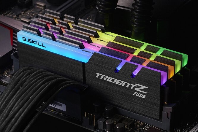 G.Skill Trident Z RGB Series 32GB (4x8GB) / 3000MHz / DDR4 / CL16 / F4-3000C16Q-32GTZR