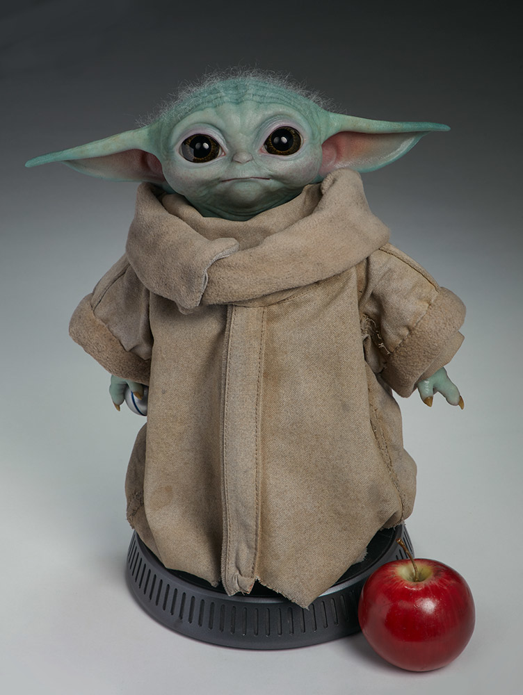 Product Image for Star Wars: The Mandalorian - The Child Life Size Statue "Baby Yoda"