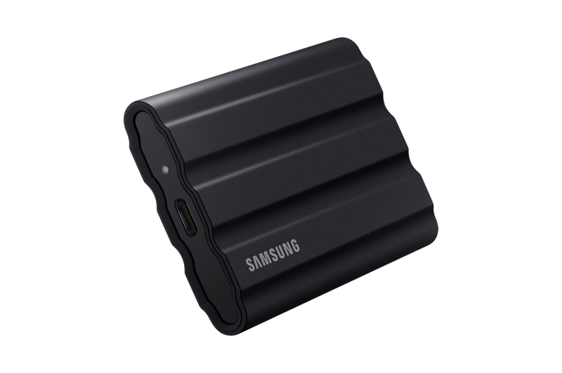 Product Image for Samsung T7 Shield Black 4TB