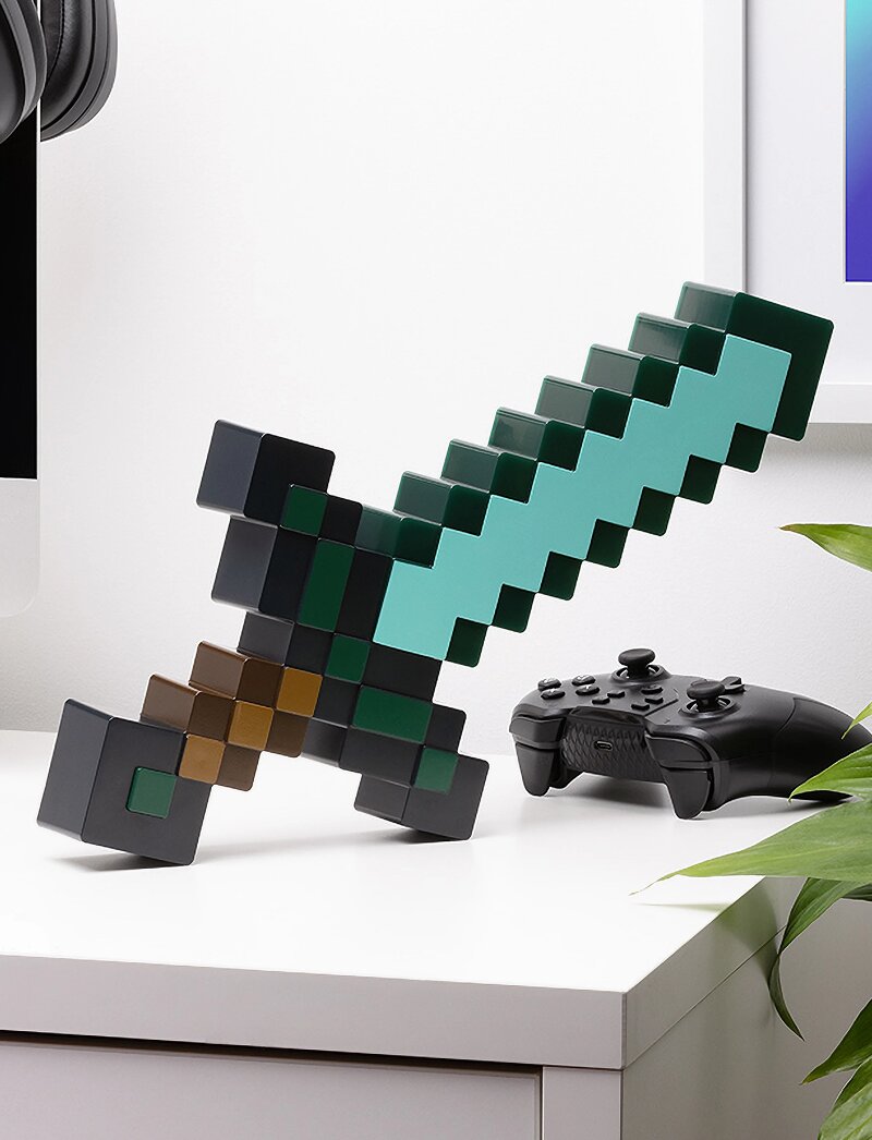 Minecraft: Diamond Sword Light